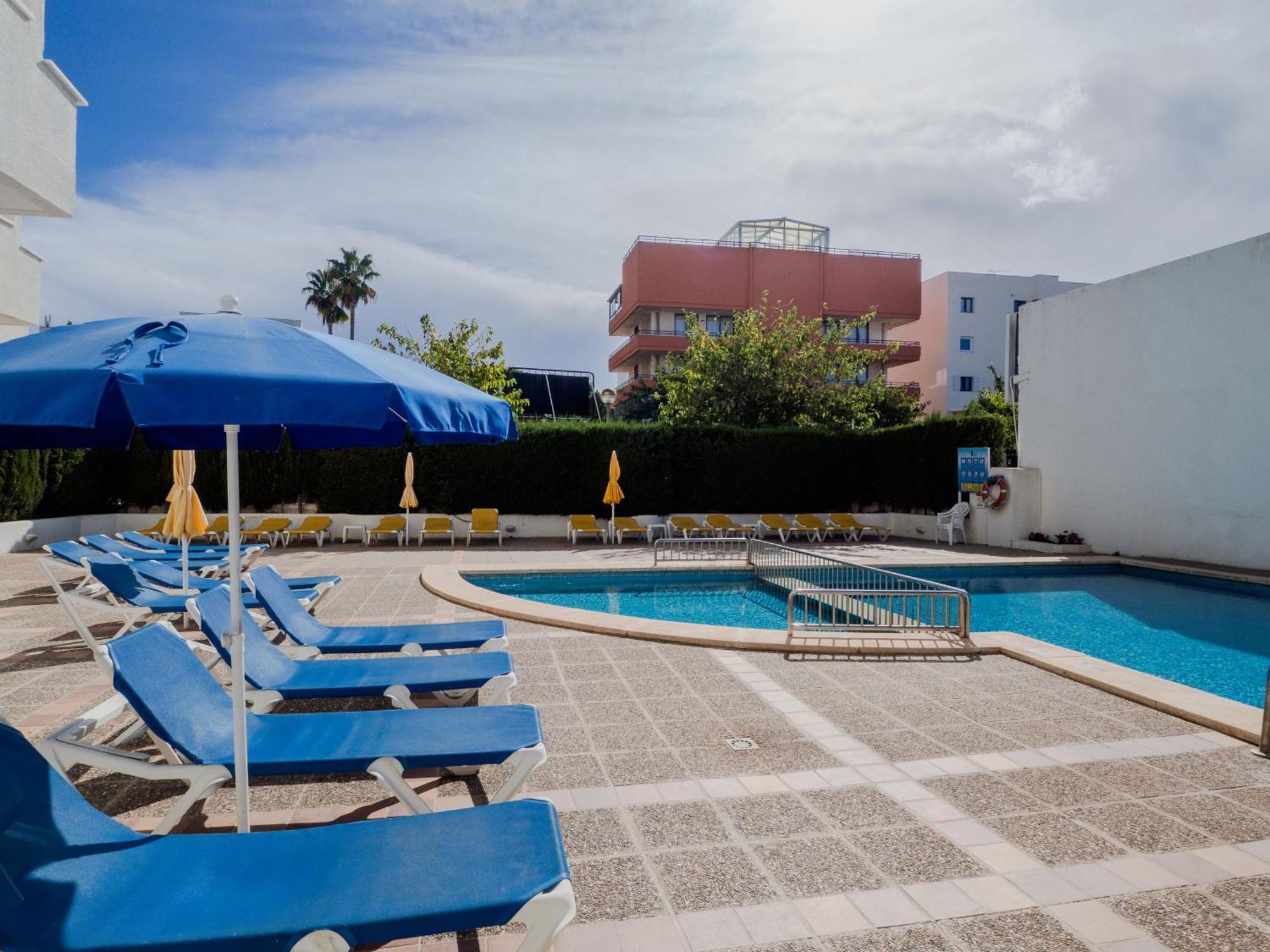 Apartamentos La Santa Maria Кала Миллор Экстерьер фото
